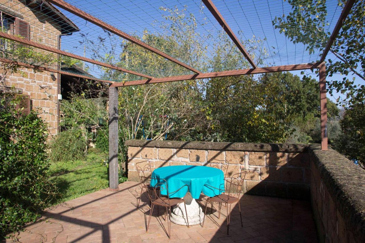 Casale San Pietro Bed & Breakfast Otricoli Exterior photo