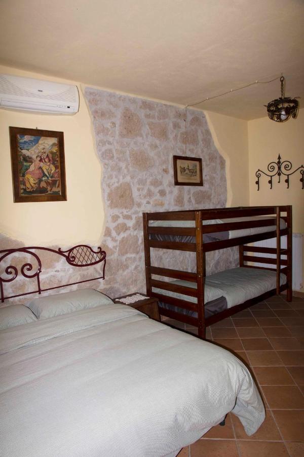 Casale San Pietro Bed & Breakfast Otricoli Exterior photo