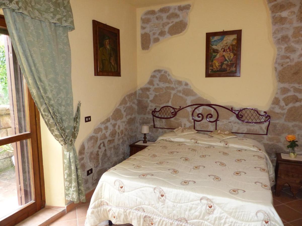Casale San Pietro Bed & Breakfast Otricoli Exterior photo