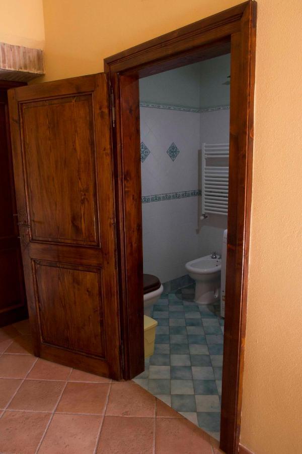 Casale San Pietro Bed & Breakfast Otricoli Exterior photo